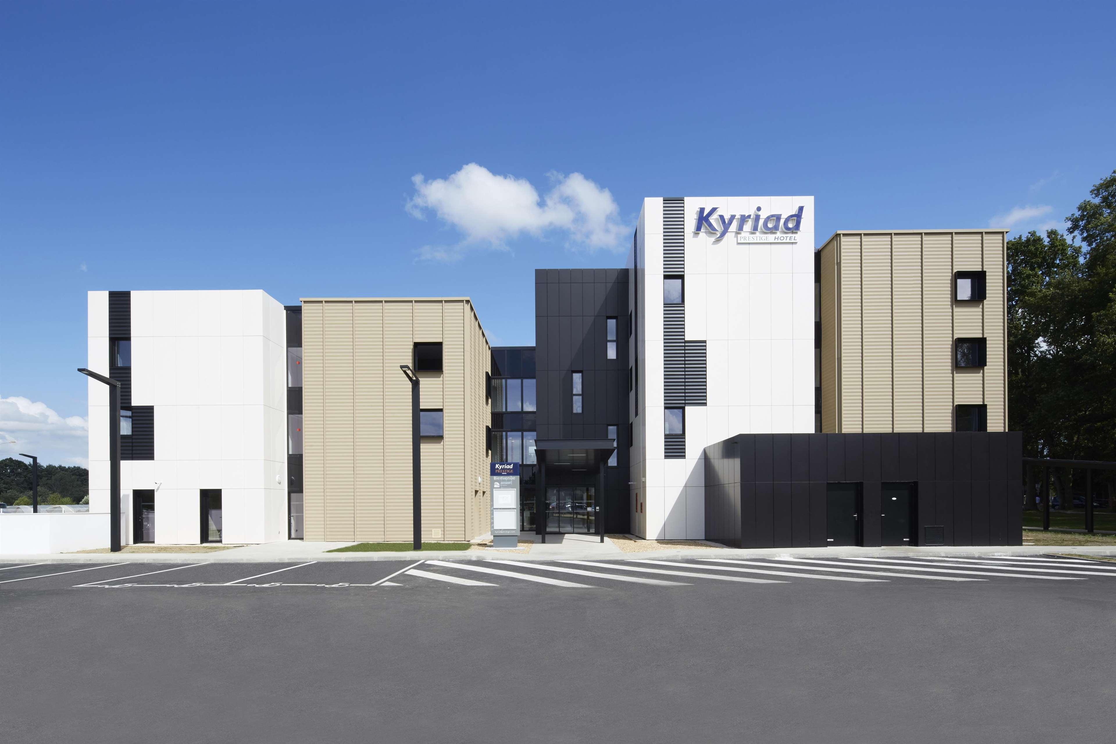 Kyriad Prestige Pau - Palais Des Sports Exterior foto