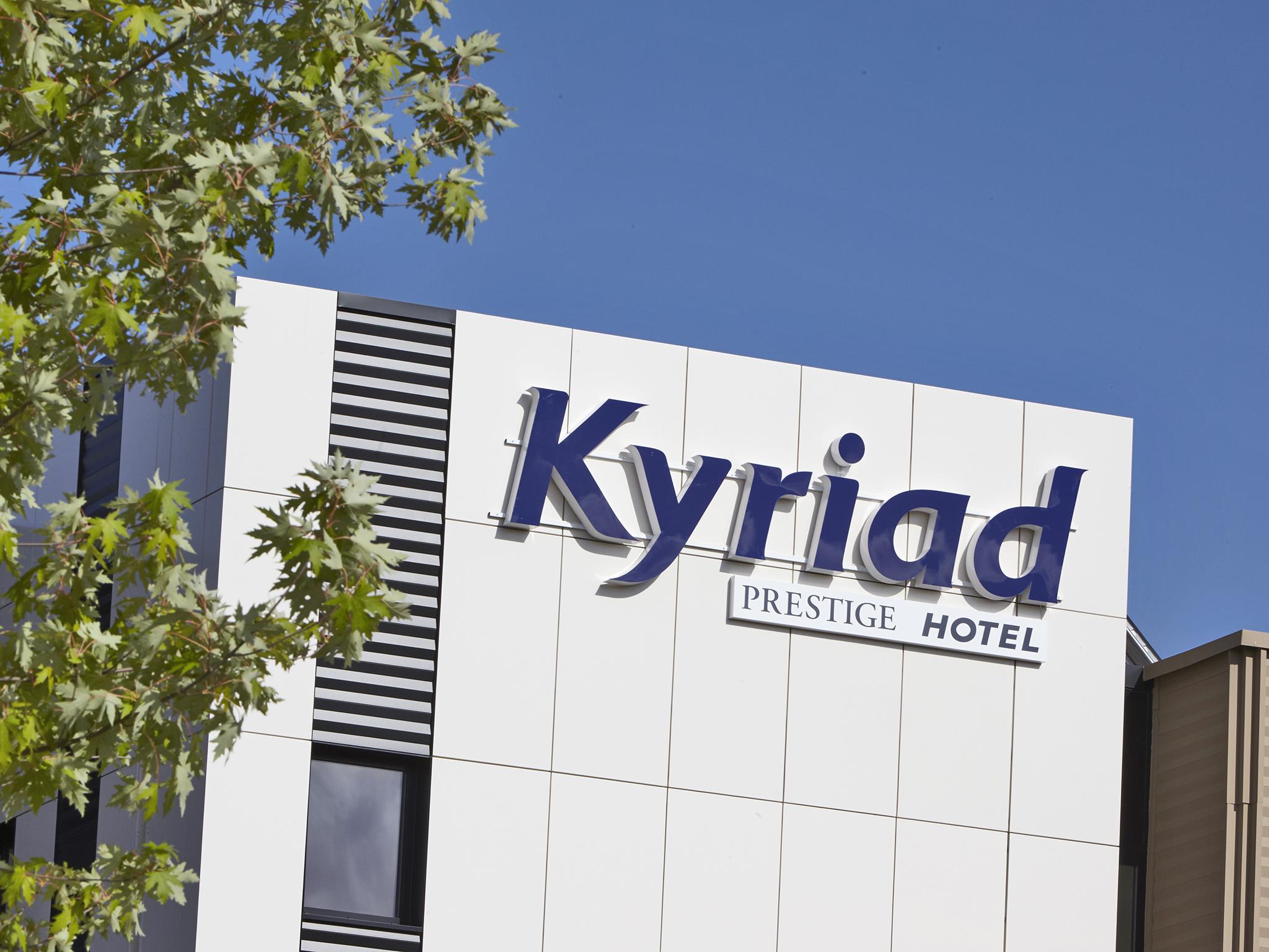 Kyriad Prestige Pau - Palais Des Sports Exterior foto