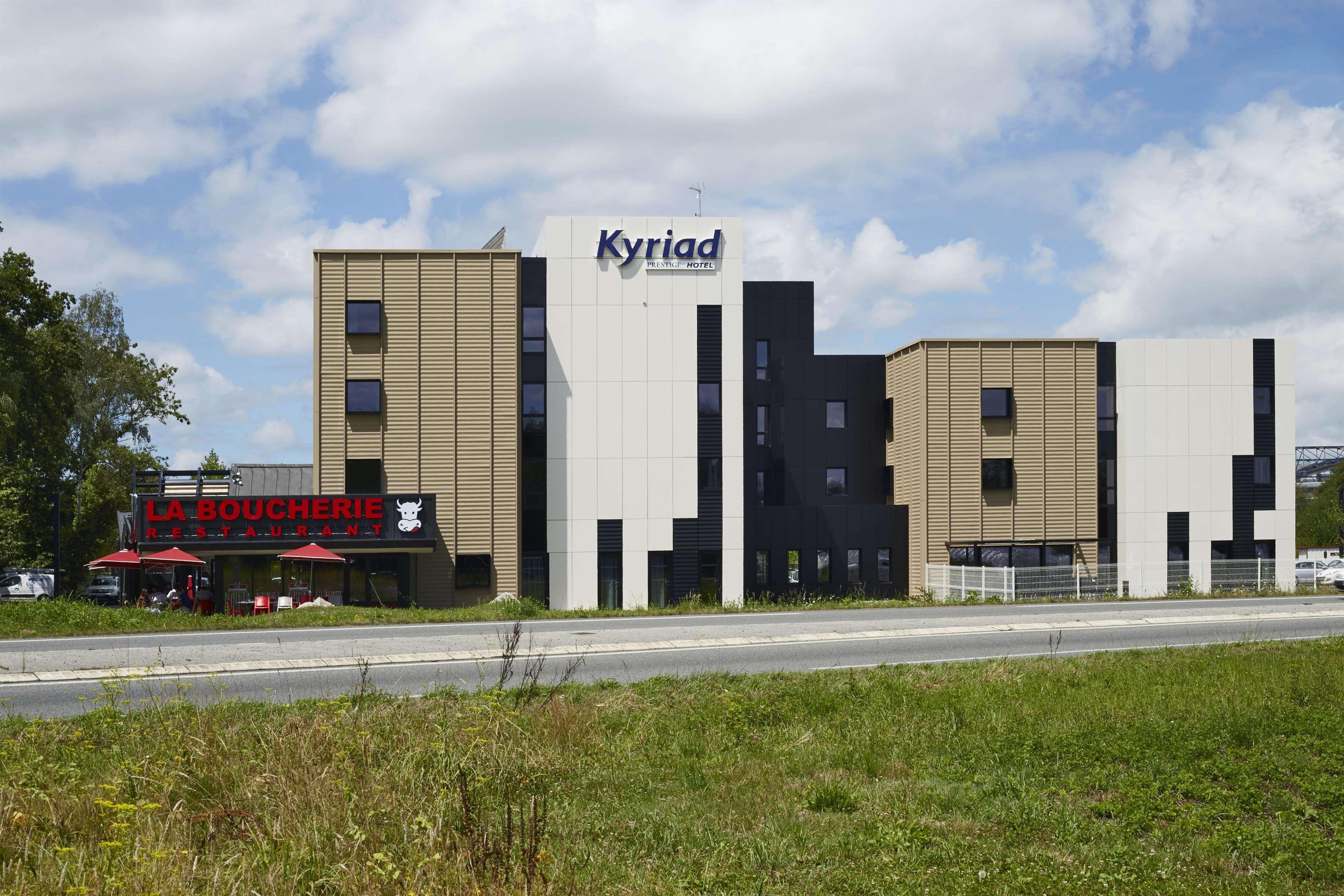 Kyriad Prestige Pau - Palais Des Sports Exterior foto