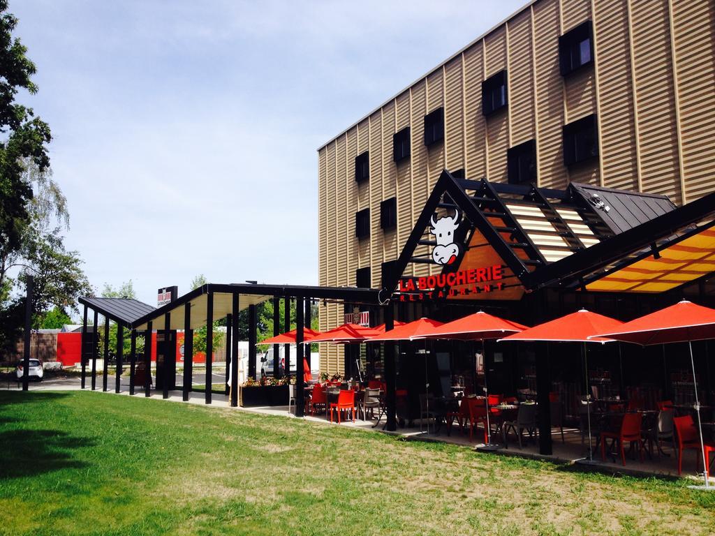 Kyriad Prestige Pau - Palais Des Sports Exterior foto